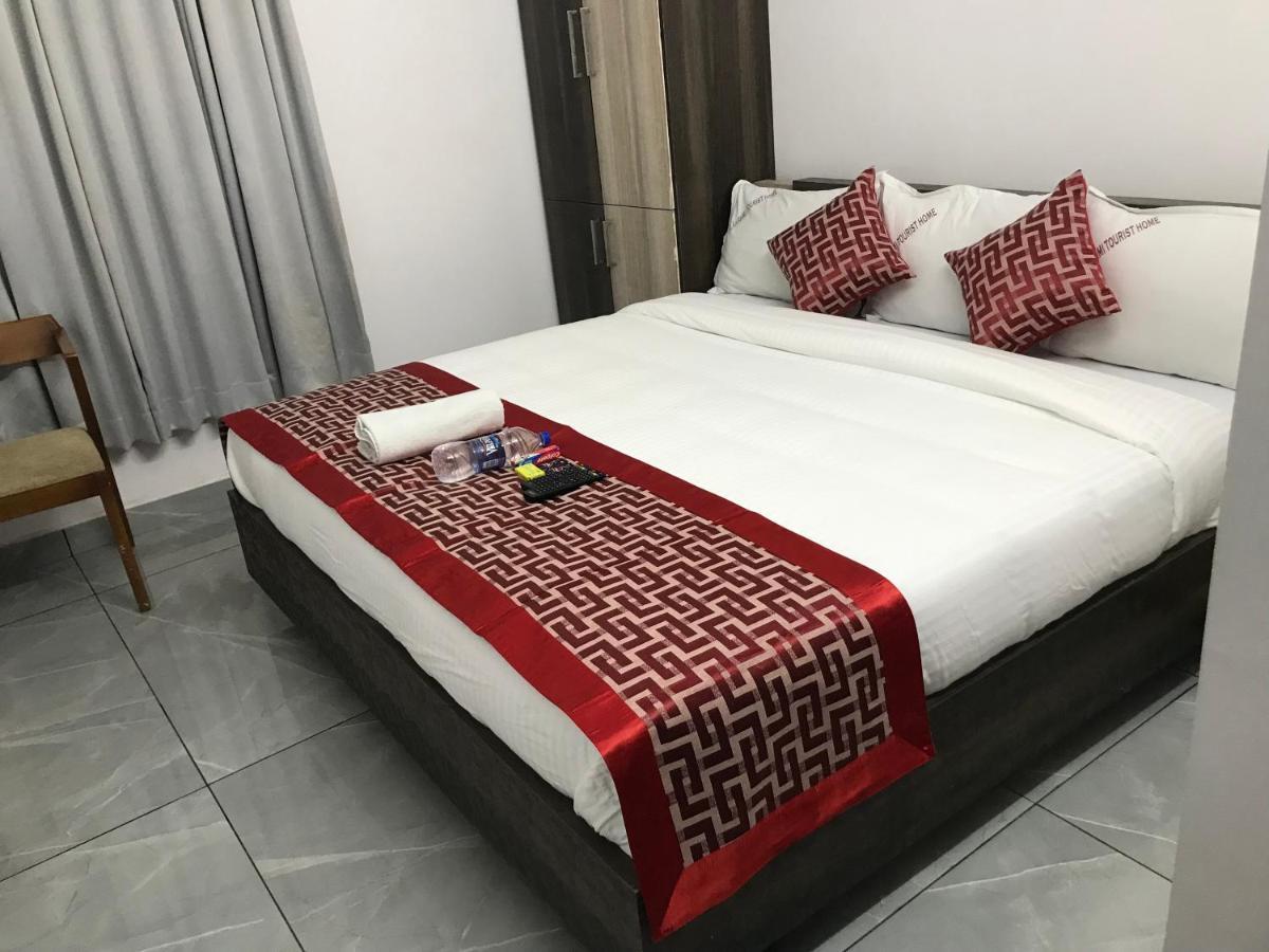 Lakshmi Tourist Home Guruvāyūr Eksteriør bilde